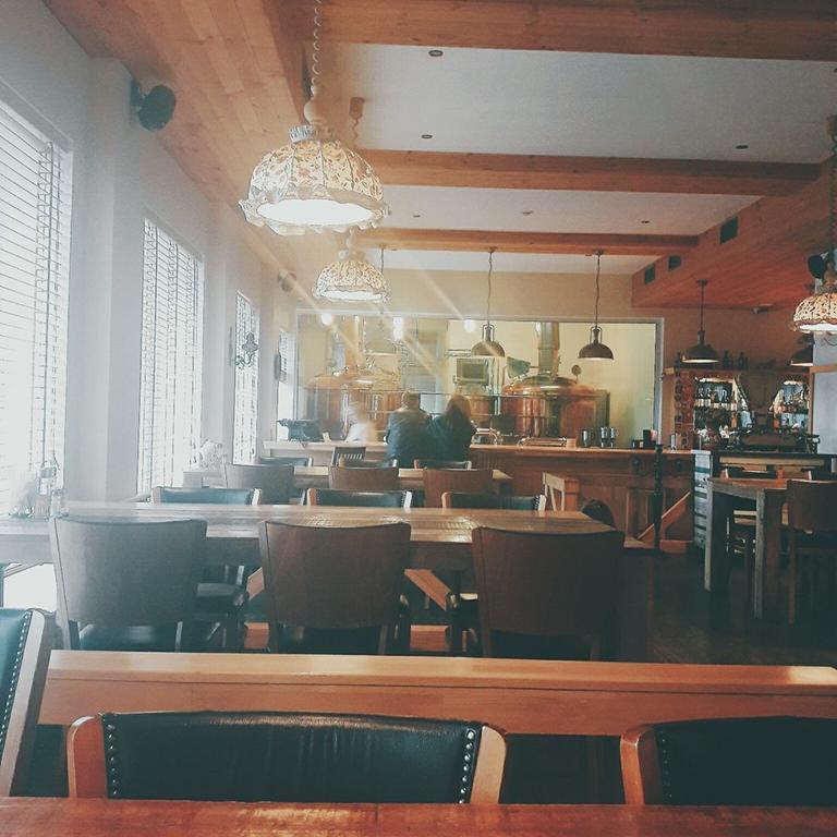 Landhaus Hotel Brovari Kültér fotó