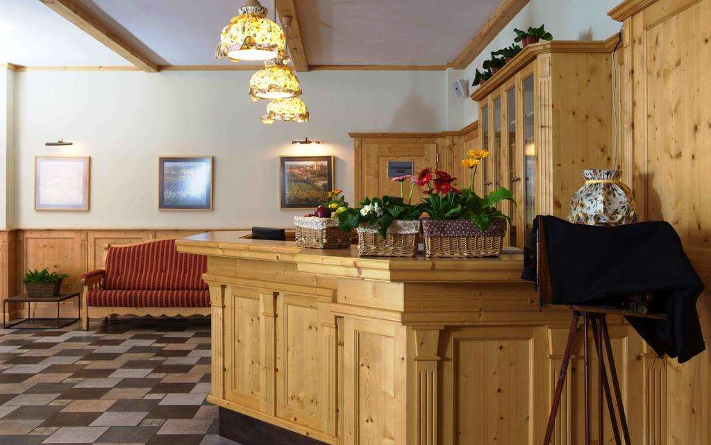 Landhaus Hotel Brovari Beltér fotó