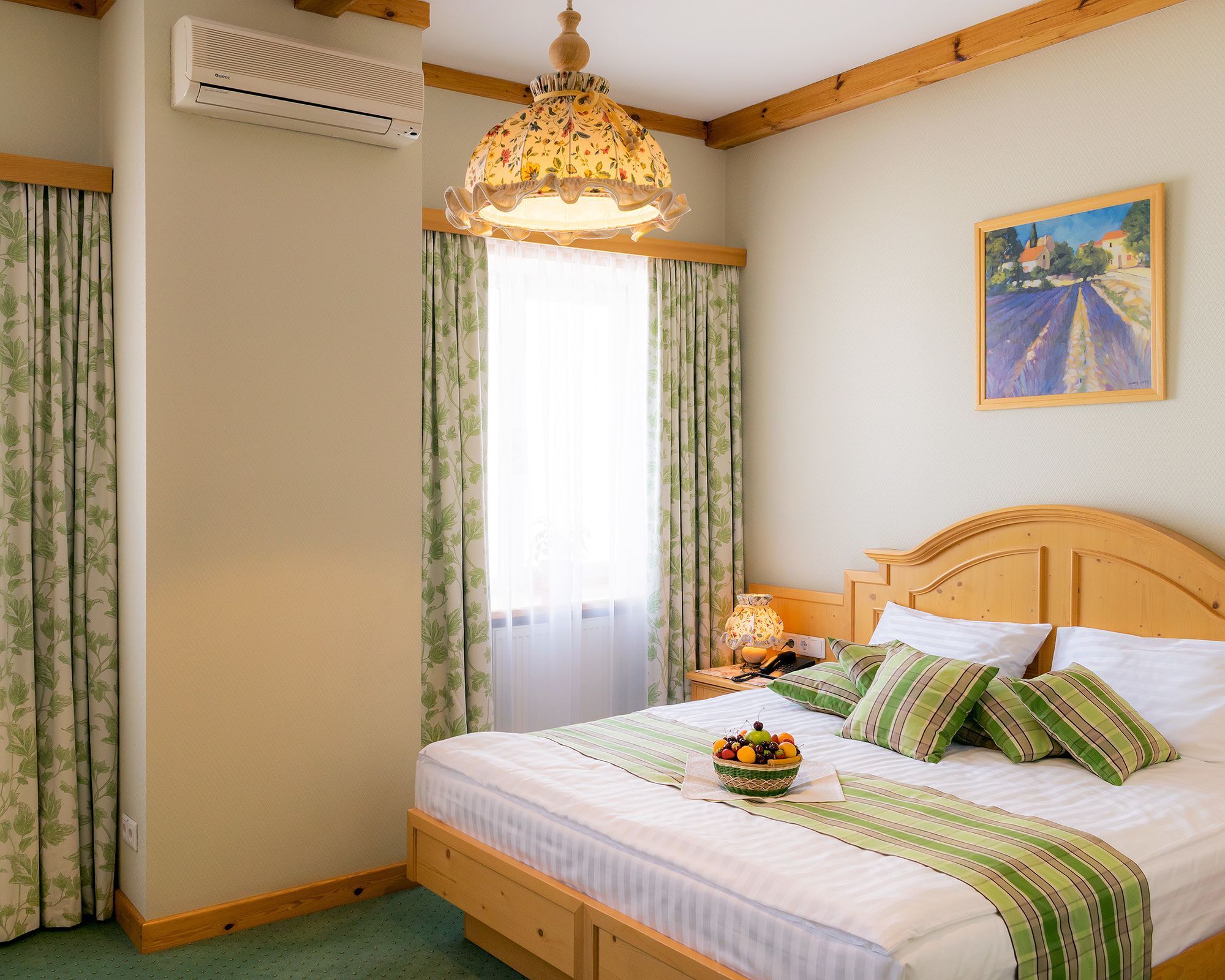Landhaus Hotel Brovari Kültér fotó